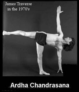 Ardha Chandrasana